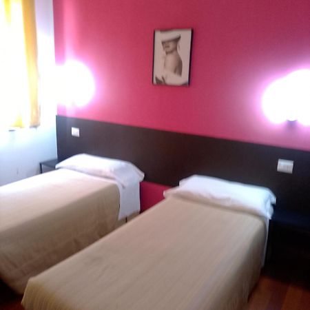 Hotel Motel Residence Gonzaga Cantello Exterior foto